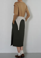 Load image into Gallery viewer, loop apron dress
画像をギャラリービューアに読み込む, loop apron dress