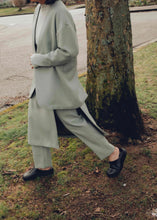 Load image into Gallery viewer, skirt over slacks
画像をギャラリービューアに読み込む, skirt over slacks