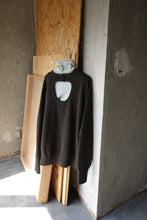 Load image into Gallery viewer, back circle knit sweater
画像をギャラリービューアに読み込む, back circle knit sweater