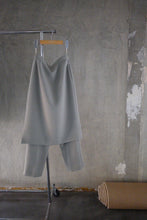 Load image into Gallery viewer, skirt over slacks
画像をギャラリービューアに読み込む, skirt over slacks