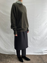 Load image into Gallery viewer, back circle knit sweater
画像をギャラリービューアに読み込む, back circle knit sweater