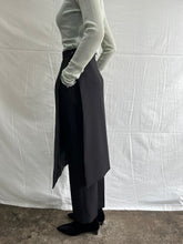 Load image into Gallery viewer, skirt over slacks
画像をギャラリービューアに読み込む, skirt over slacks