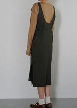 Load image into Gallery viewer, loop apron dress
画像をギャラリービューアに読み込む, loop apron dress
