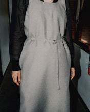 Load image into Gallery viewer, loop apron dress
画像をギャラリービューアに読み込む, loop apron dress
